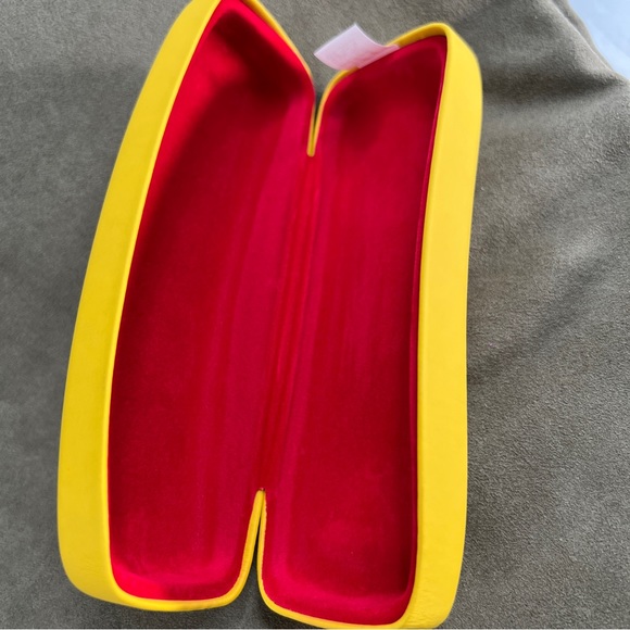 RAY-BAN YELLOW HARD SHELL CASE EYEGLASSES/SUNGLASSES CASE *READ* - Picture 10 of 15